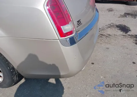 2012 Chrysler 300 из США, поврежденный, VIN 2C3CCAAG7CH312505